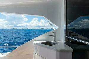 2018 Viking Enclosed Flybridge thumbnail 56