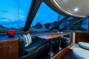 2018 Viking Enclosed Flybridge thumbnail 17