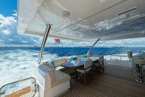 2018 Viking Enclosed Flybridge thumbnail 70