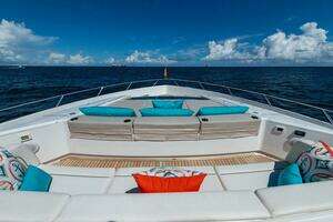 2018 Viking Enclosed Flybridge thumbnail 61