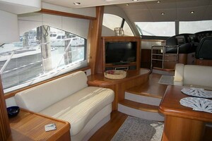 Salon To Port From Aft