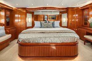2014 Hampton 720 Skylounge LRC thumbnail 44