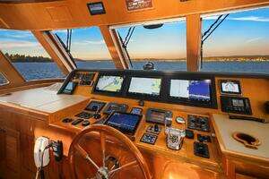 2014 Hampton 720 Skylounge LRC thumbnail 31