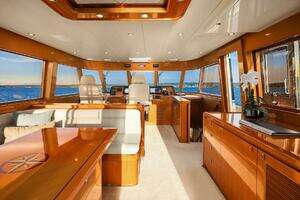 2014 Hampton 720 Skylounge LRC thumbnail 29