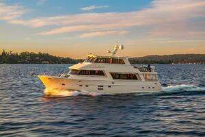 2014 Hampton 720 Skylounge LRC thumbnail 123
