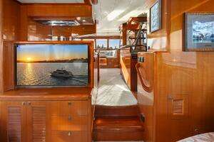 2014 Hampton 720 Skylounge LRC thumbnail 11