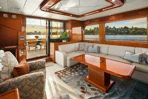 2014 Hampton 720 Skylounge LRC thumbnail 7