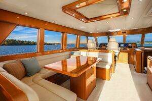 2014 Hampton 720 Skylounge LRC thumbnail 36