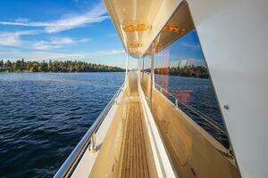 2014 Hampton 720 Skylounge LRC thumbnail 80