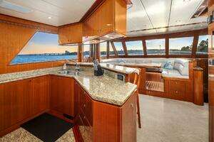 2014 Hampton 720 Skylounge LRC thumbnail 18