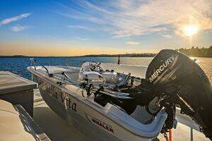 2014 Hampton 720 Skylounge LRC thumbnail 64