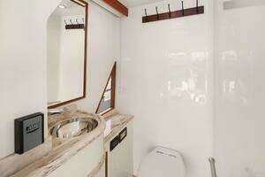 2014 Hampton 720 Skylounge LRC thumbnail 68