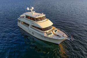 2014 Hampton 720 Skylounge LRC thumbnail 120