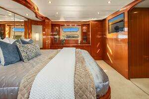 2014 Hampton 720 Skylounge LRC thumbnail 47
