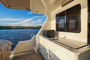 2014 Hampton 720 Skylounge LRC thumbnail 61