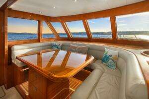2014 Hampton 720 Skylounge LRC thumbnail 25