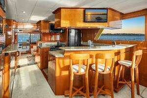 2014 Hampton 720 Skylounge LRC thumbnail 22