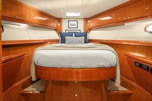 2014 Hampton 720 Skylounge LRC thumbnail 52
