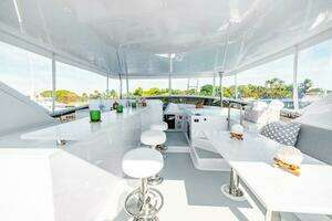 1995 Hatteras Flybridge Motor Yacht thumbnail 83