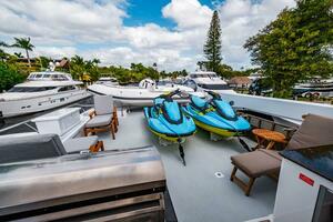 LONE STAR 130ft Hatteras Yacht For Sale
