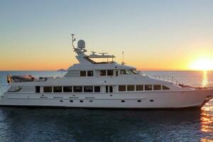 LONE STAR 130ft Hatteras Yacht For Sale