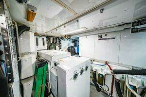 1995 Hatteras Flybridge Motor Yacht thumbnail 102