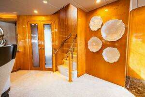 1995 Hatteras Flybridge Motor Yacht thumbnail 9