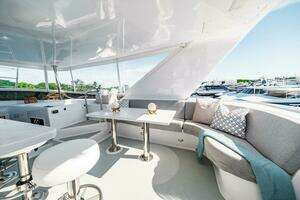 1995 Hatteras Flybridge Motor Yacht thumbnail 85