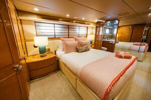 LONE STAR 130ft Hatteras Yacht For Sale