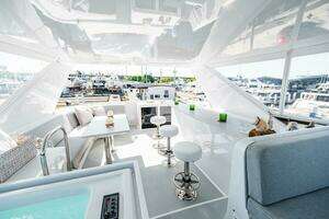 1995 Hatteras Flybridge Motor Yacht thumbnail 87