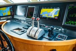 LONE STAR 130ft Hatteras Yacht For Sale