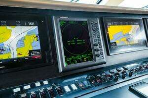 1995 Hatteras Flybridge Motor Yacht thumbnail 51