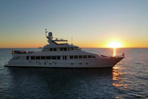 LONE STAR 130ft Hatteras Yacht For Sale