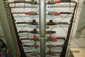 48' DeFever fuel manifold