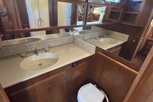 48' DeFever master stateroom head