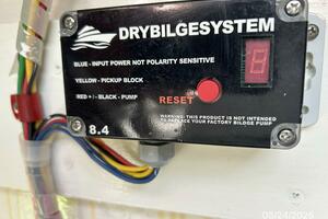 48' DeFever dry bilge system