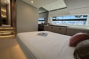 55FT (16.89M) AZIMUT