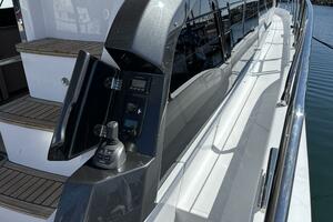 55FT (16.89M) AZIMUT