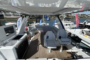 55FT (16.89M) AZIMUT