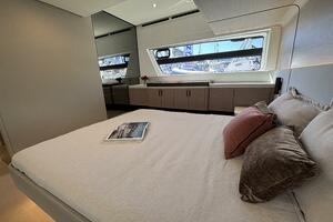 55FT (16.89M) AZIMUT