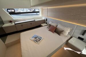 55FT (16.89M) AZIMUT