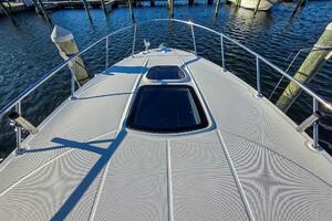 Photo 5783901 for 2015 Sea Ray 310 Sundancer  
