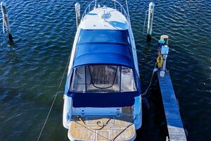 Photo 5783934 for 2015 Sea Ray 310 Sundancer  