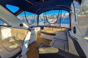 Photo 5783894 for 2015 Sea Ray 310 Sundancer  