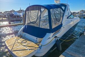 Photo 5783889 for 2015 Sea Ray 310 Sundancer  