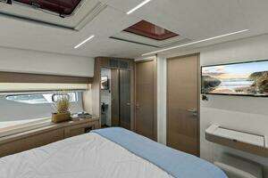 2022 Prestige 590 Flybridge thumbnail 34