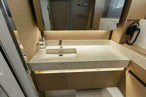 2022 Prestige 590 Flybridge thumbnail 28