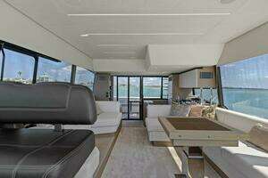 2022 Prestige 590 Flybridge thumbnail 17