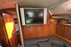 2006 Hunter 38 thumbnail 43