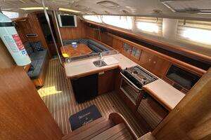 2006 Hunter 38 thumbnail 20